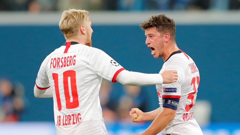 Kapten RB Leipzig, Diego Demme berselebrasi dengan Forsberg usai mencetak gol pertama di kandang Zenit F Pietersburg, Rabu, 6 November 2019 dini hari WIB. (Foto: Reuters) 