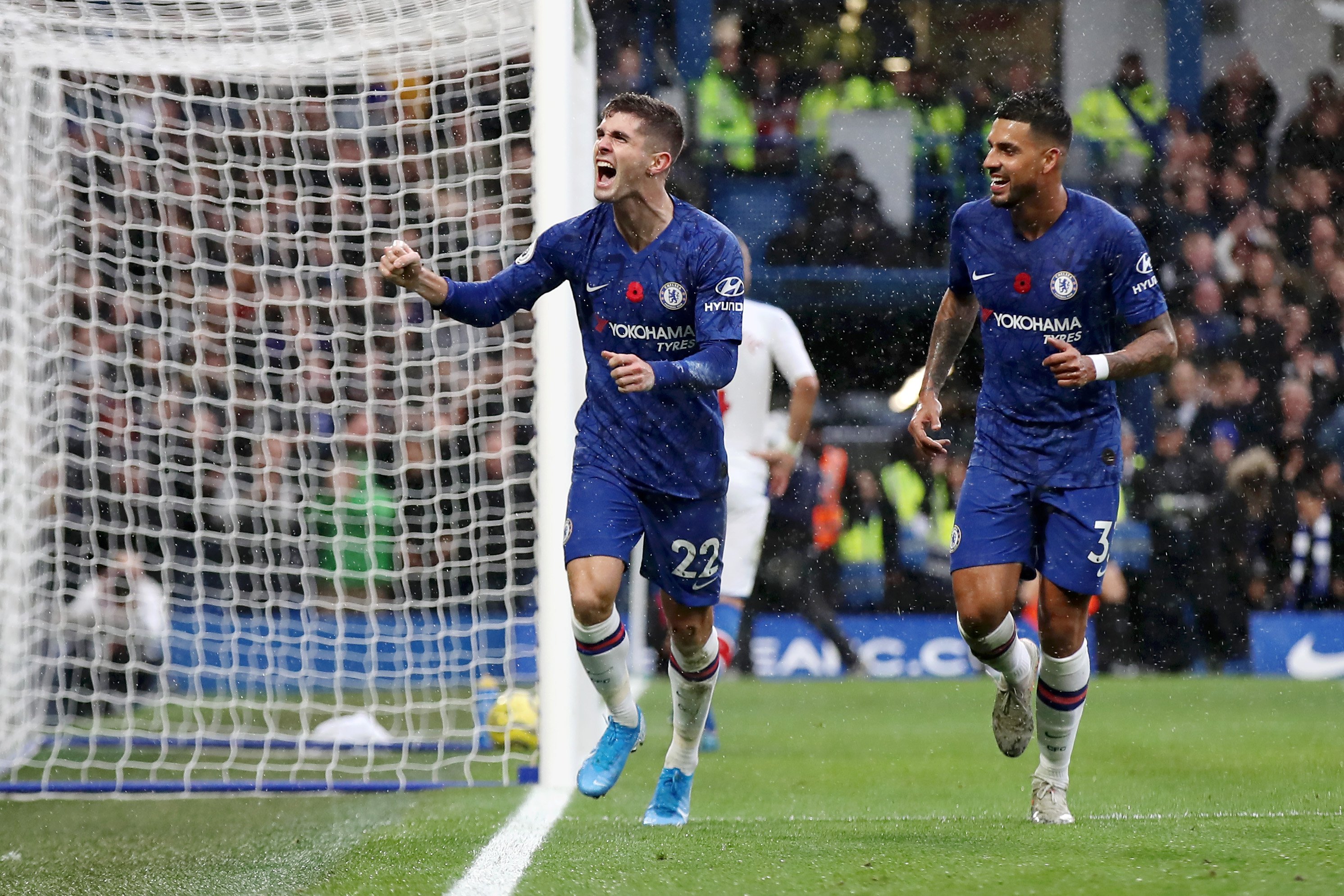Christian Pulisic merayakan golnya ke gawang Crystal Palace. (Foto: Twitter/@ChelseaFC)