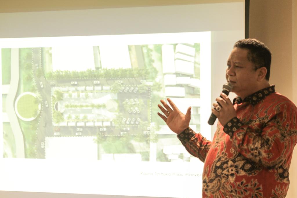 Wakil Wali Kota Surabaya Whisnu Sakti Buana saat memaparkan visi-misinya untuk Surabaya lima tahun ke depan. (Foto: Istimewa/ngopibareng.id)