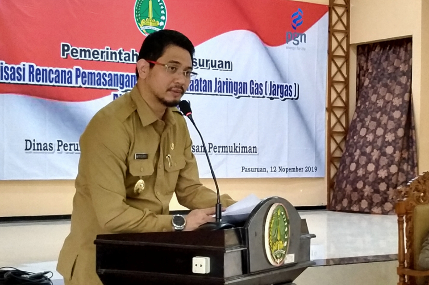 Walikota Pasuruan, Raharto Teno Prasetyo saat membuka sosialisasi pemasangan Jargas di Pendopo Kota Pasuruan, Selasa 12 November 2019. (Fariz/ngopibareng.id)