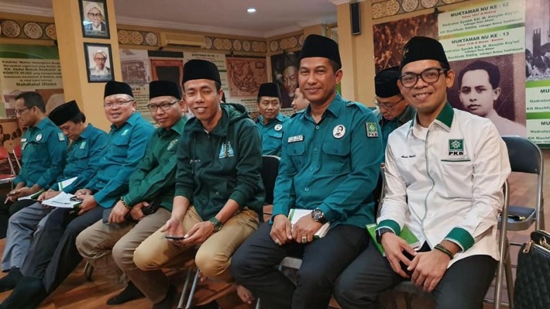 Sejumlah anggota FKB DPRD Provinsi Jawa Timur di PWNU Jatim. (Foto: dok/ngopibareng.id)