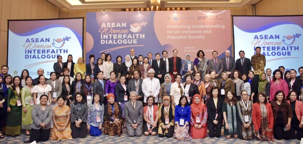Para peserta ASEAN Women Interfaith Dialogue di Grand Sheraton, Jakarta. (Foto: Kemlu) 