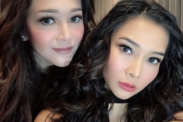 Mey Chan saat bersama Maia Estianty di duo MAIA. (Foto: Instagram @maiaestiantyreal)