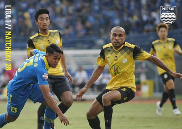 Laga Persib Bandung versus Barito Putra di Stadion Si Jalak Harupat, Bandung, Minggu 24 November 2019. (Foto: Instagram @persib_official)