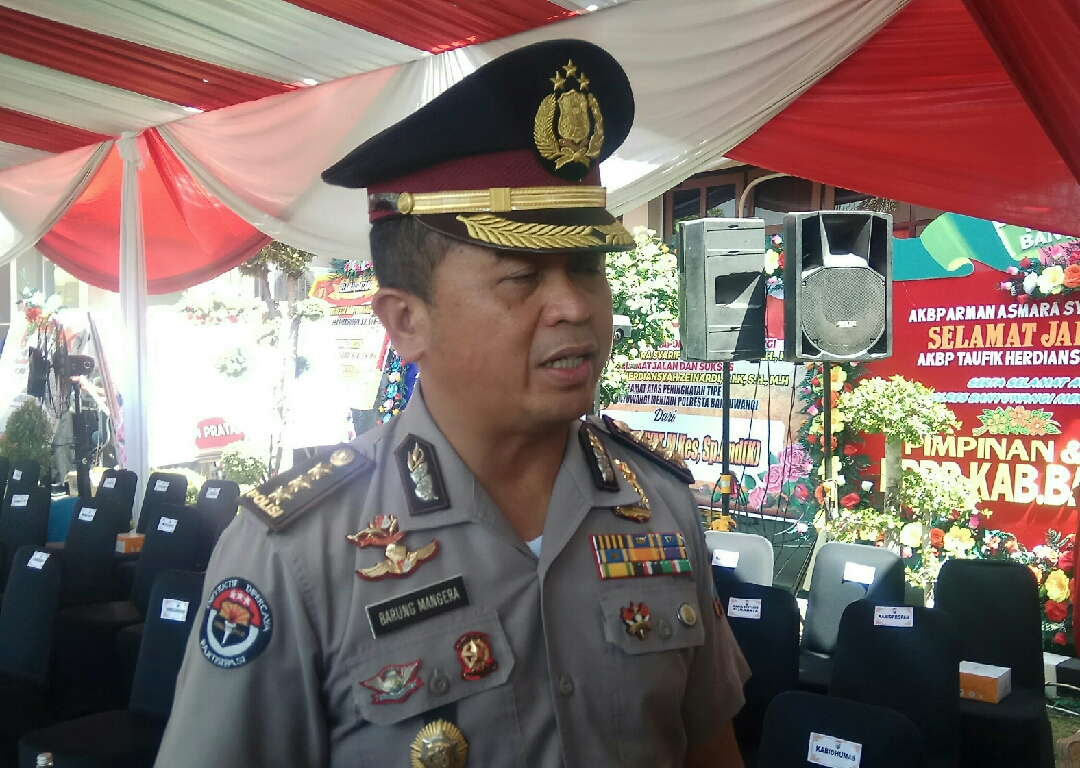 Kadiv Humas Polda Jawa Timur, Kombespol Frans Barung Mangera. (Foto: Hujaini/Ngopibareng.id)
