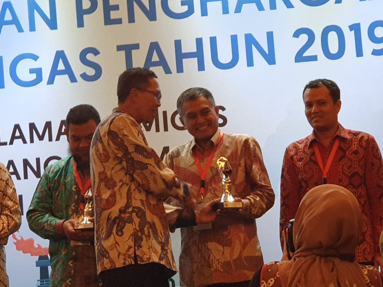 Pemberian penghargaan kepada GM Pertamina MOR V, Werry Prayogi di Jakarta. (Foto: Pertamina MOR V)