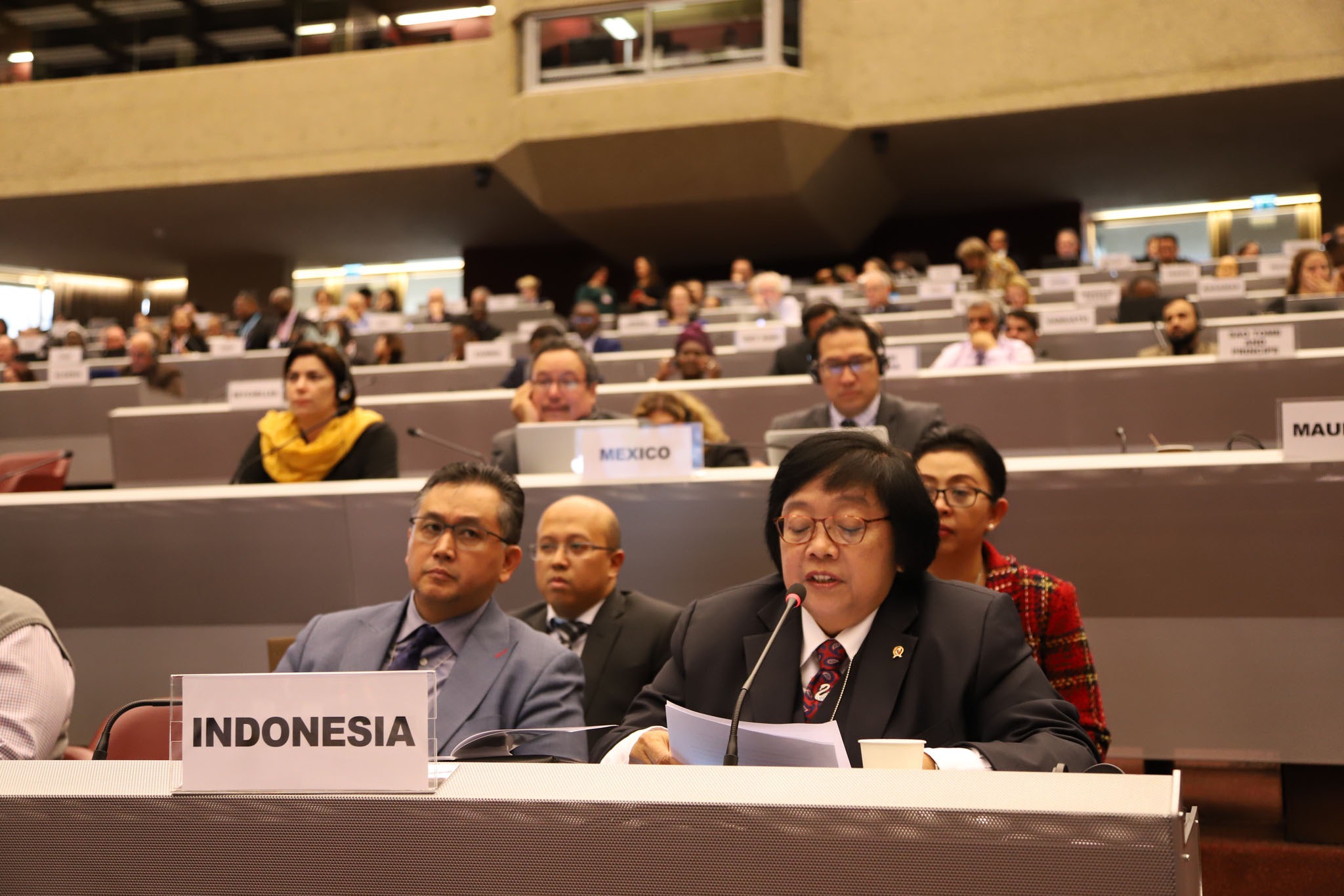 Menteri Lingkungan Hidup dan Kehutanan Siti Nurbaya dalam diplomasi RI di Jenewa. (Foto: kemlu)