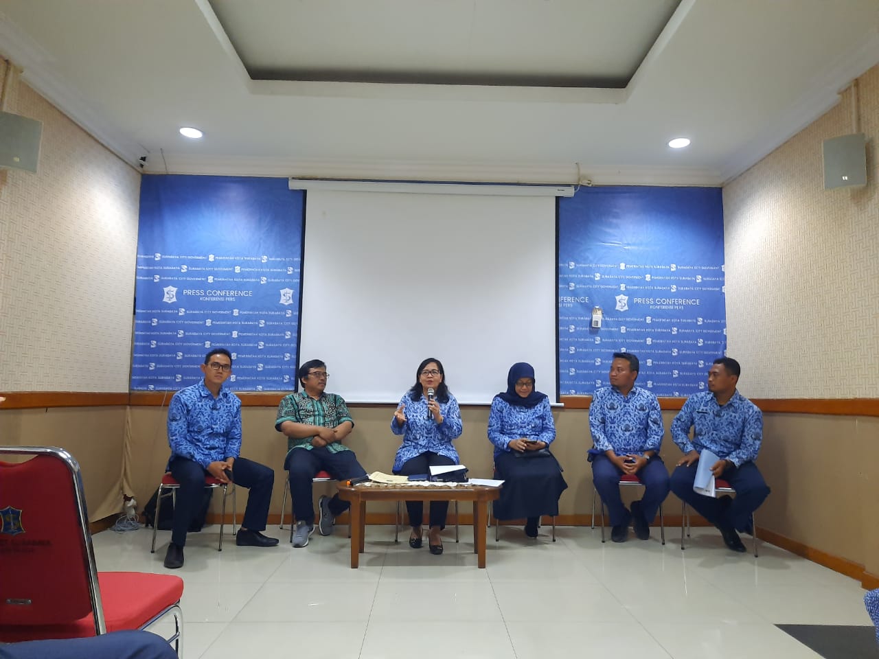 Beberapa Kepala Dinas Kota Surabaya saat menjelaskan acara Mlaku-Mlaku Nang Tunjungan 2019. (Foto: Alief/Ngopibareng.id)