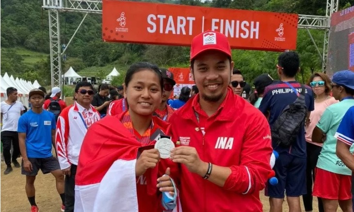 Tiara Andini Prastika berhasil merebut medali perak meski berlomba dengan kondisi jari kelingkingnya patah. (Foto: Antara) 