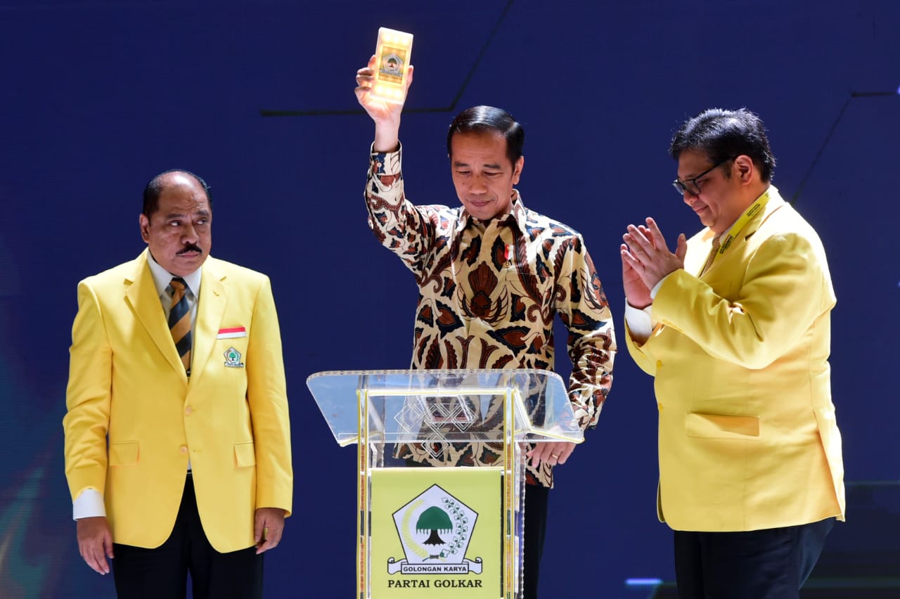 Presiden Jokowi saat membuka Munas X Partai Golkar di Hotel Ritz Carlton, Kuningan, Jakarta, Selasa 3 Desember 2019 malam. ( Foto: Setpres)