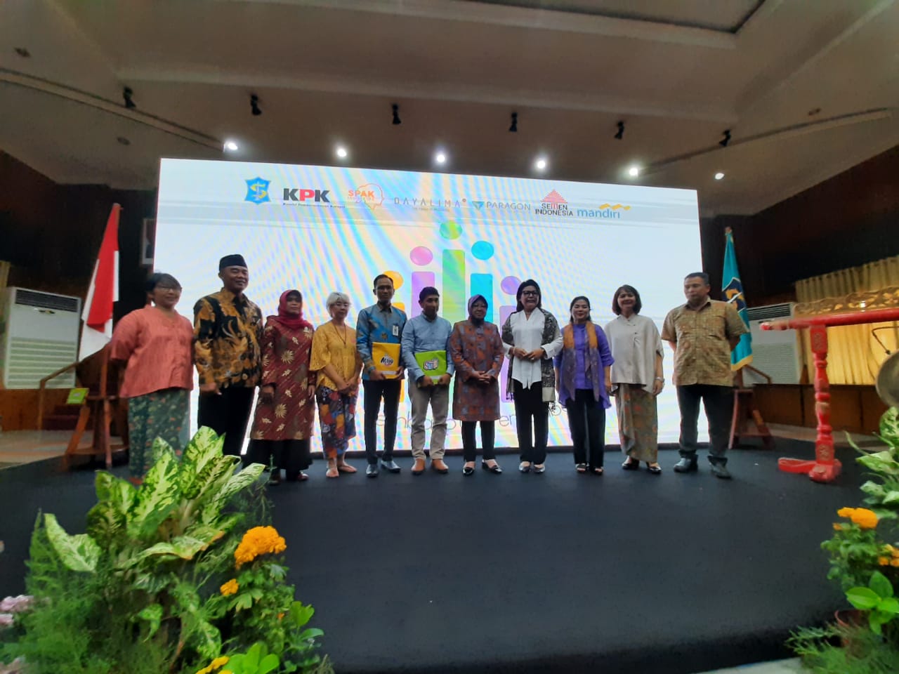 Wali Kota Surabaya Tri Rismaharini saat membuka acara peluncuran Program Guru Pembangun Peradaban 2019. (Foto: Alief/ngopibareng.id)