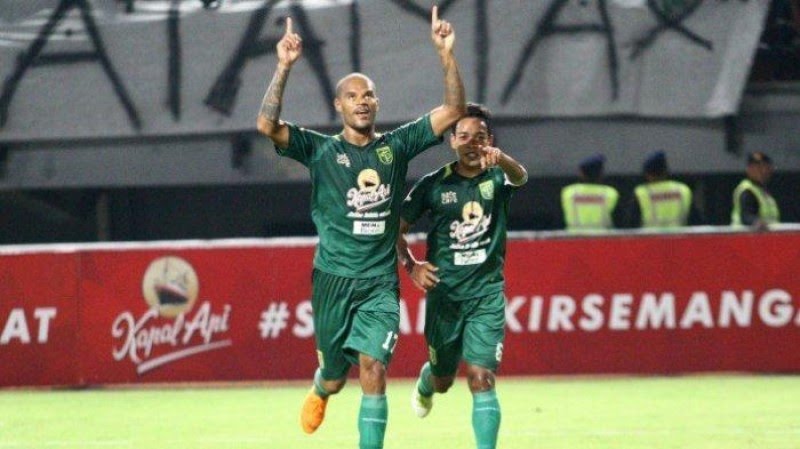 Striker Persebaya David da Silva pencetak dua gol di kandang Bhayangkara FC. (Foto: Persebaya)