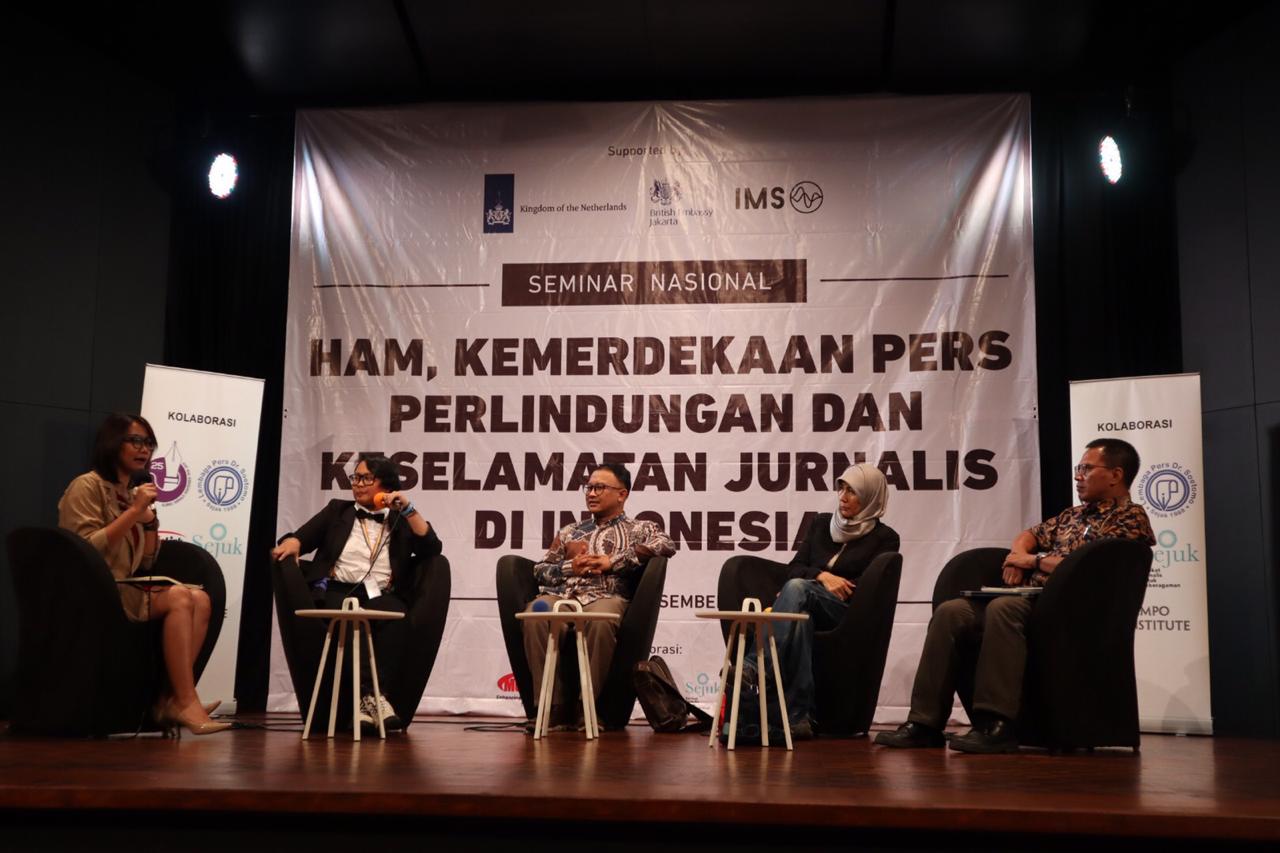Diskusi kebebasan pers dalam memperingati Hari Hak Asasi Manusia (HAM) internasional di Erasmus Huis, Kedutaan Belanda, Jakarta. (Foto: Istimewa) 