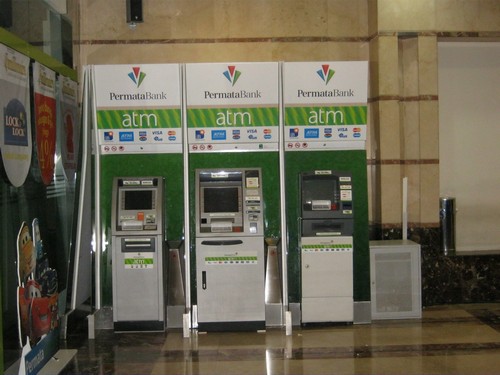 Ilustrasi anjungan tunai mandiri (ATM) Permata Bank. (Foto: Istimewa)