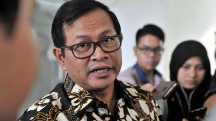 Seskab Pramono Anung usai rapat terbatas, Jumat, 13 Desember 2019. (Foto: Seskab)