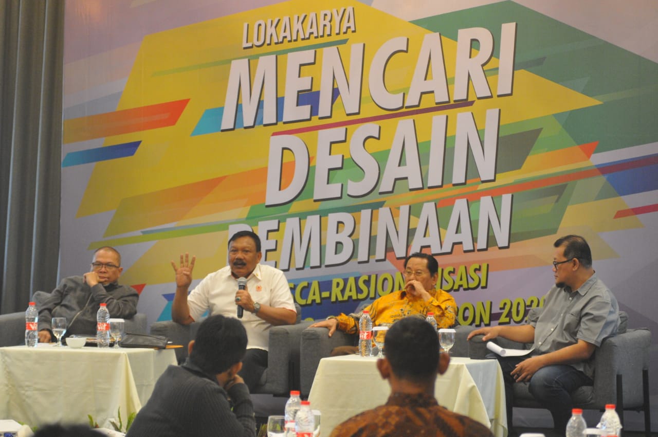 Para pembicara dalam Lokakarya yang digelar Pokja Olahraga KONI Jatim di Hotel Kampi, Surabaya, Sabtu 14 Desember 2019. (Foto: Fariz/ngopibareng.id)