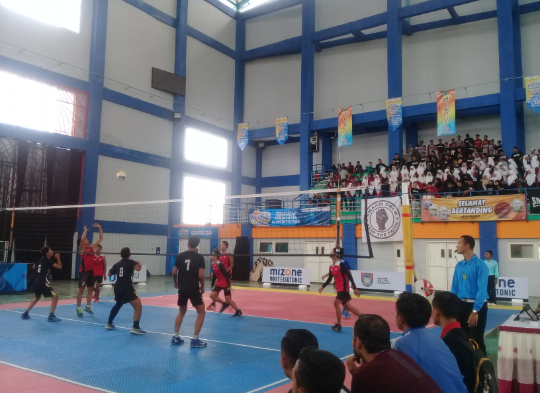 Tim peserta saat bertanding di GOR Sports Center Lamongan. (Foto: Nasih/ngopibareng.id)