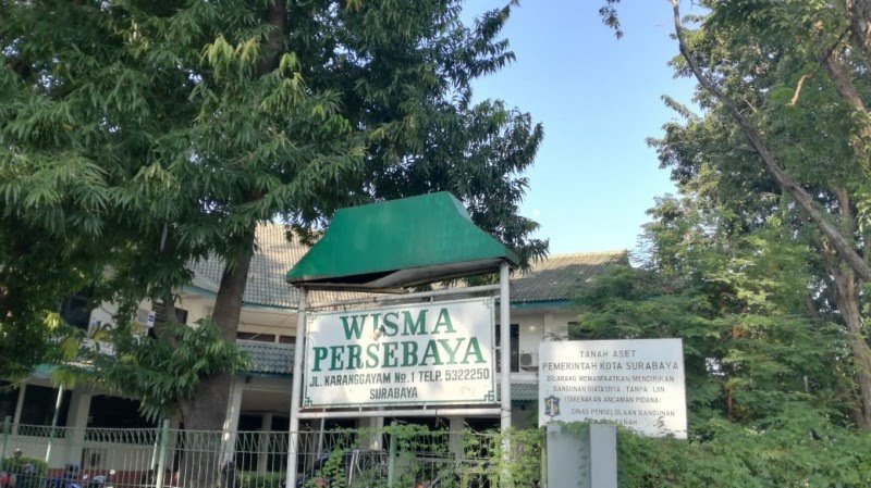 Wisma Persebaya di Jalan Karanggayam, Surabaya, yang kini tak bisa lagi digunakan oleh Persebaya. (Foto: Haris/ngopibareng.id)