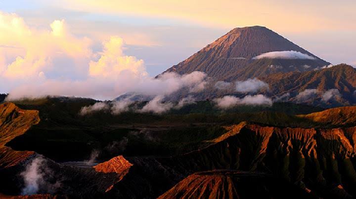 Gunung Semeru (foto: istimewa)