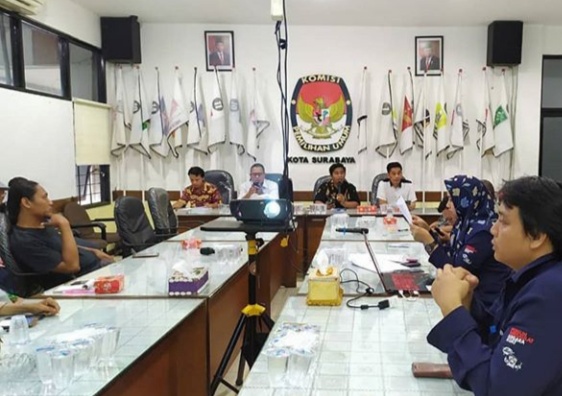 Media gathering pembentukan PPS KPU Surabaya. (Foto: Faiq/Ngopibareng.id)