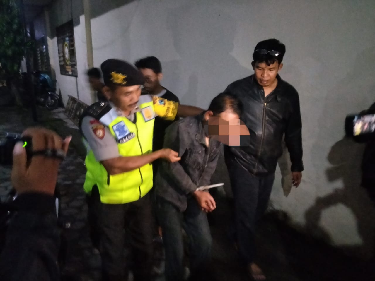 Pelaku diamankan petugas Reskrim Polsek Ngadiluwih. (Foto: istimewa)