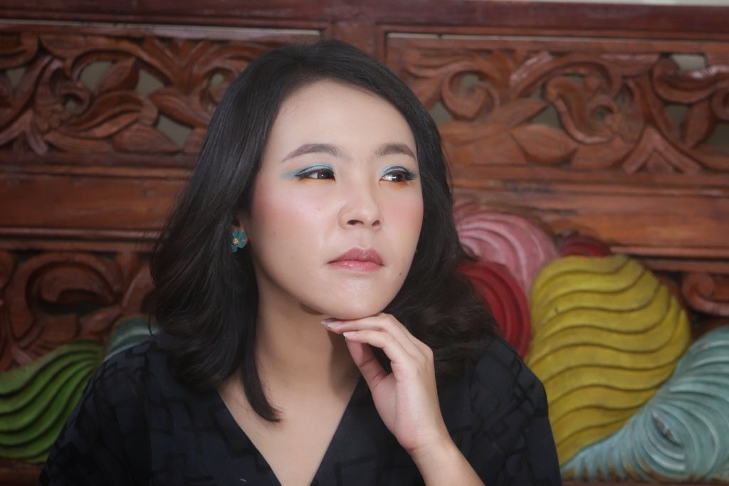 Wajah Marisa Putri Sekar Ayu Santosa mengaplikasikan Twiggy makeup look. (Foto: Istimewa)