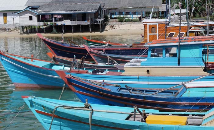 Kampung nelayan di Kabupaten Natuna, Provinsi Kepulauan Riau. diminta tidak resah dan cemas. (Foto:MaritimNews)
