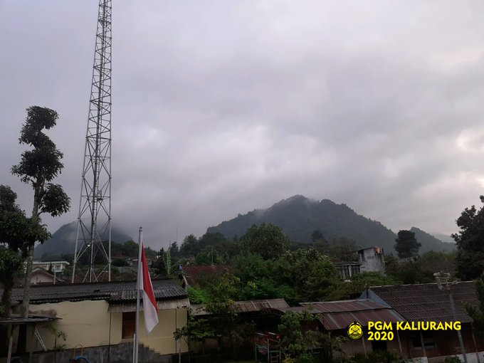 Cuaca Gunung Merapi, Minggu, 5 Januari 2020 pagi dari pantauan BPPTKG di PGM Kaliurang. (Foto: Dok BPPTKG)