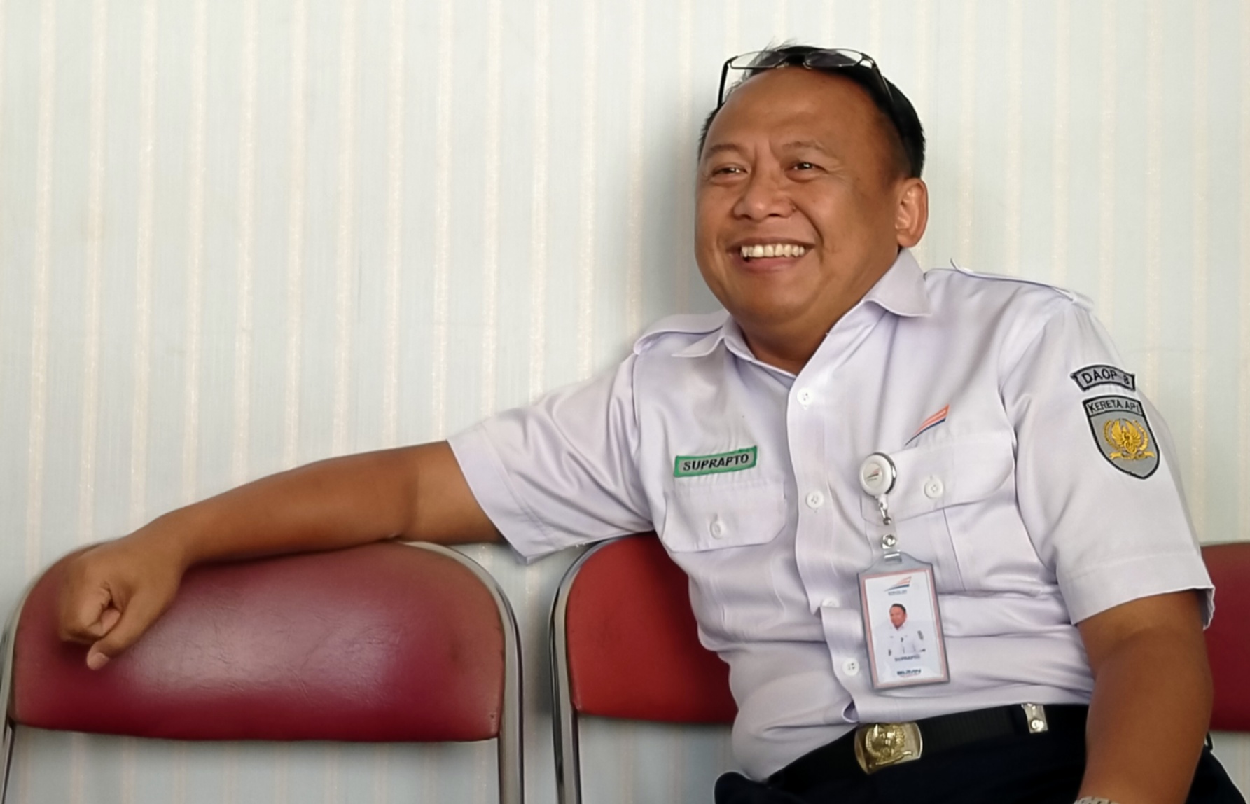 Manajer Humas PT KAI Daop 8 Surabaya, Suprapto. (foto: Fariz/ngopibareng.id)