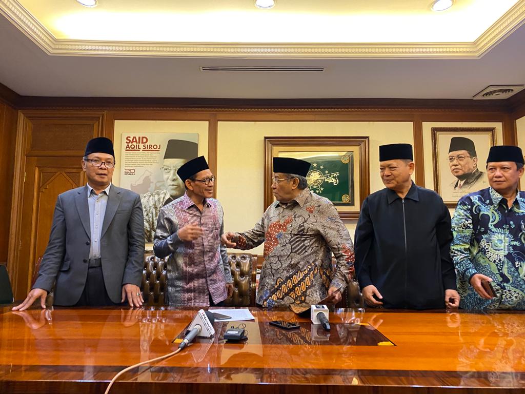 Ketua Umum Pengurus Besar Nahdlatul Ulama (PBNU) KH Said Aqil Siroj bersama jajaran tanfidziah di PBNU Jakarta. (Foto: istimewa)