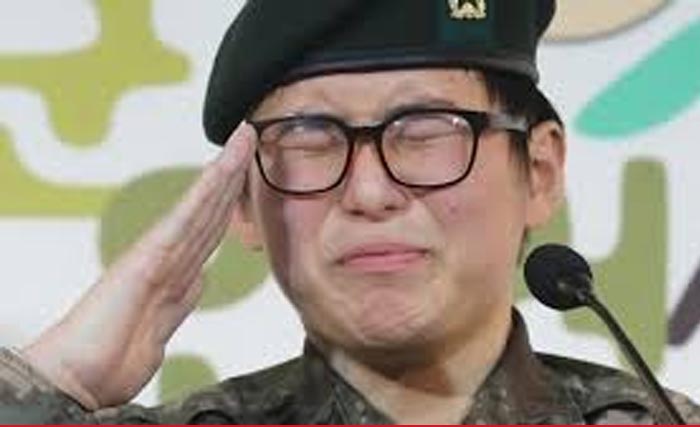 Anggota militer Korea Selatan, Sersan Byun Hui-soo menyatakan ingin masuk korps tentara wanita, karena dirinya telah melakukan operasi kelamin. (Foto:BBC)