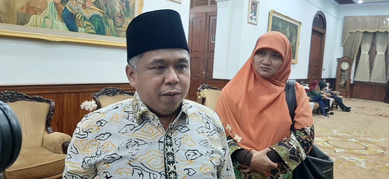 Ketua DPW PKS Jatim, Irwan Setiawan saat di Grahadi. (Foto: Faiq/ngopibareng.id)