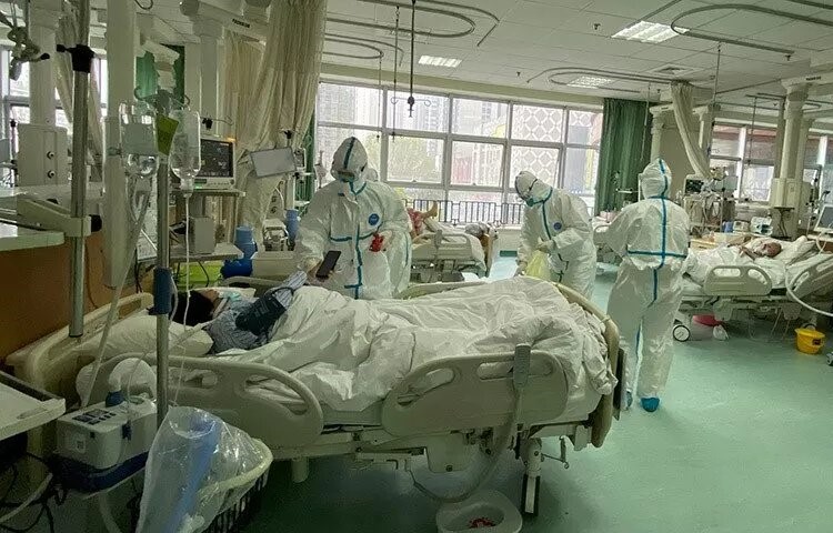 Rumah Sakit Pusat Wuhan merawat pasien yang terkena virus Corona, di Wuhan, China. (Foto: Antara)