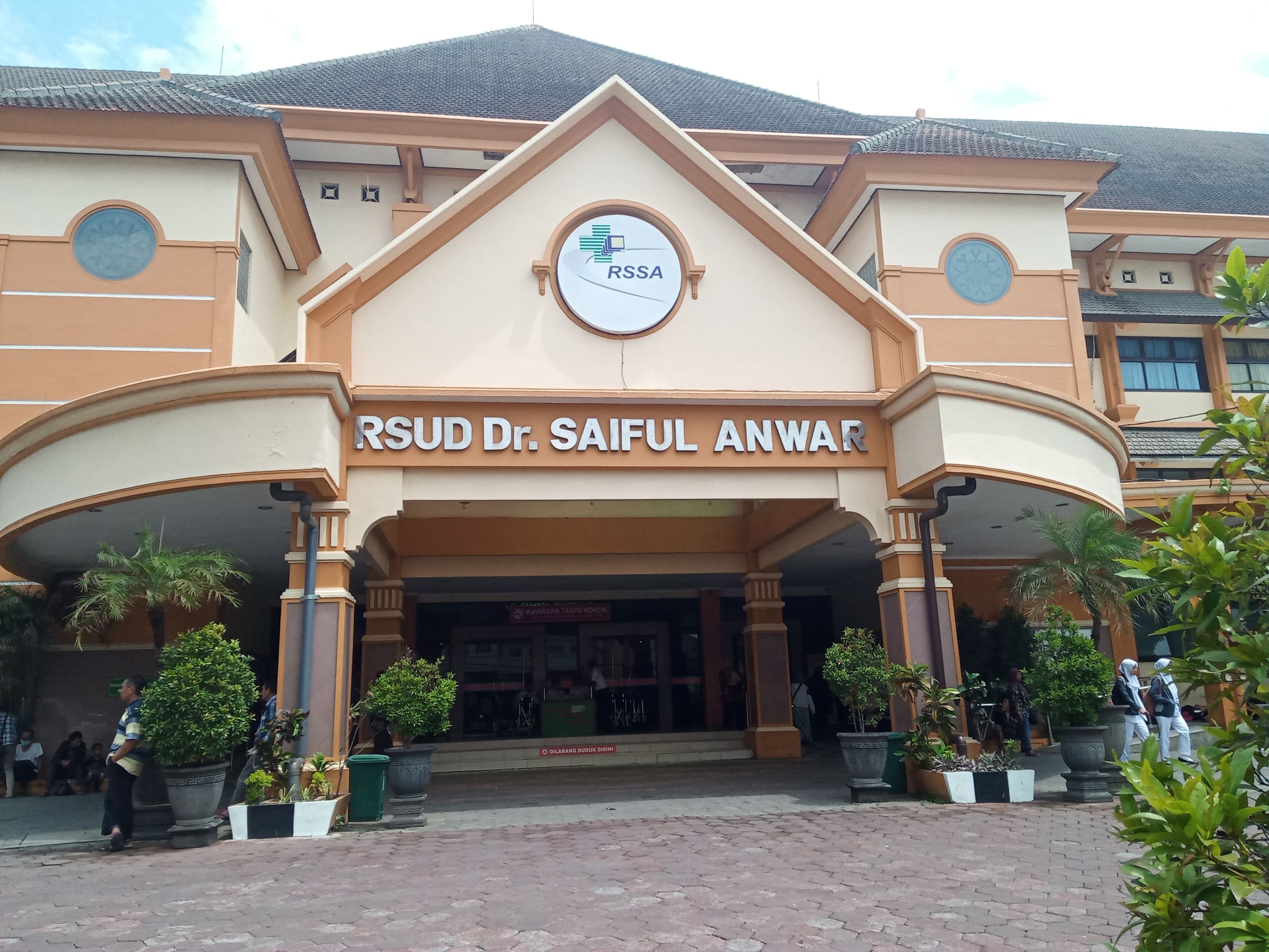 Tampak depan Rumah Sakit Saiful Anwar Kota Malang (Theo/ngopibareng.id)