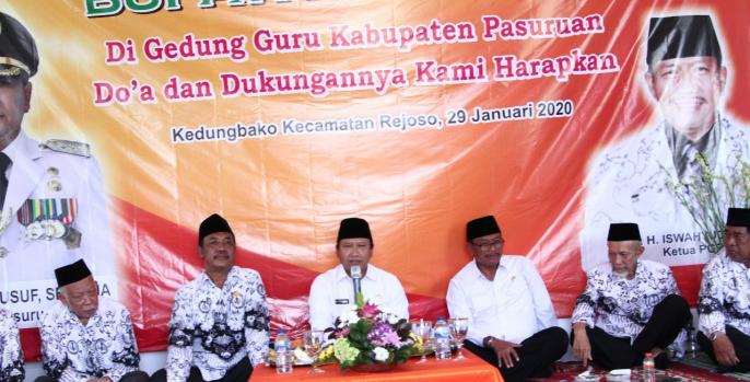 Bupati Pasuruan Irsyad Yusuf hadiri tasyakuran gedung PGRI Pasuruan. (Foto: Dok Humas)