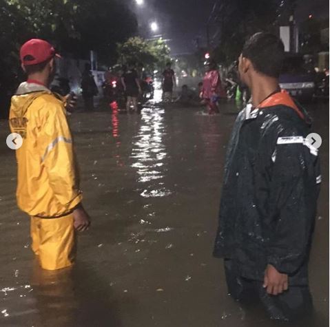Banjir menggenangi Kota Surabaya. (Foto: BPB Linmas Surabaya)