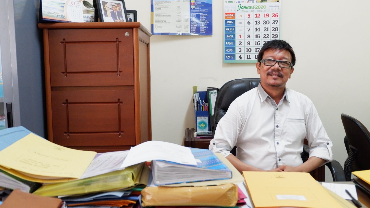 Ketua I Pengurus Besar Perhimpunan Dokter Hewan Indonesia, Prof Dr Soewarno. (Foto: Dok Humas Unair)