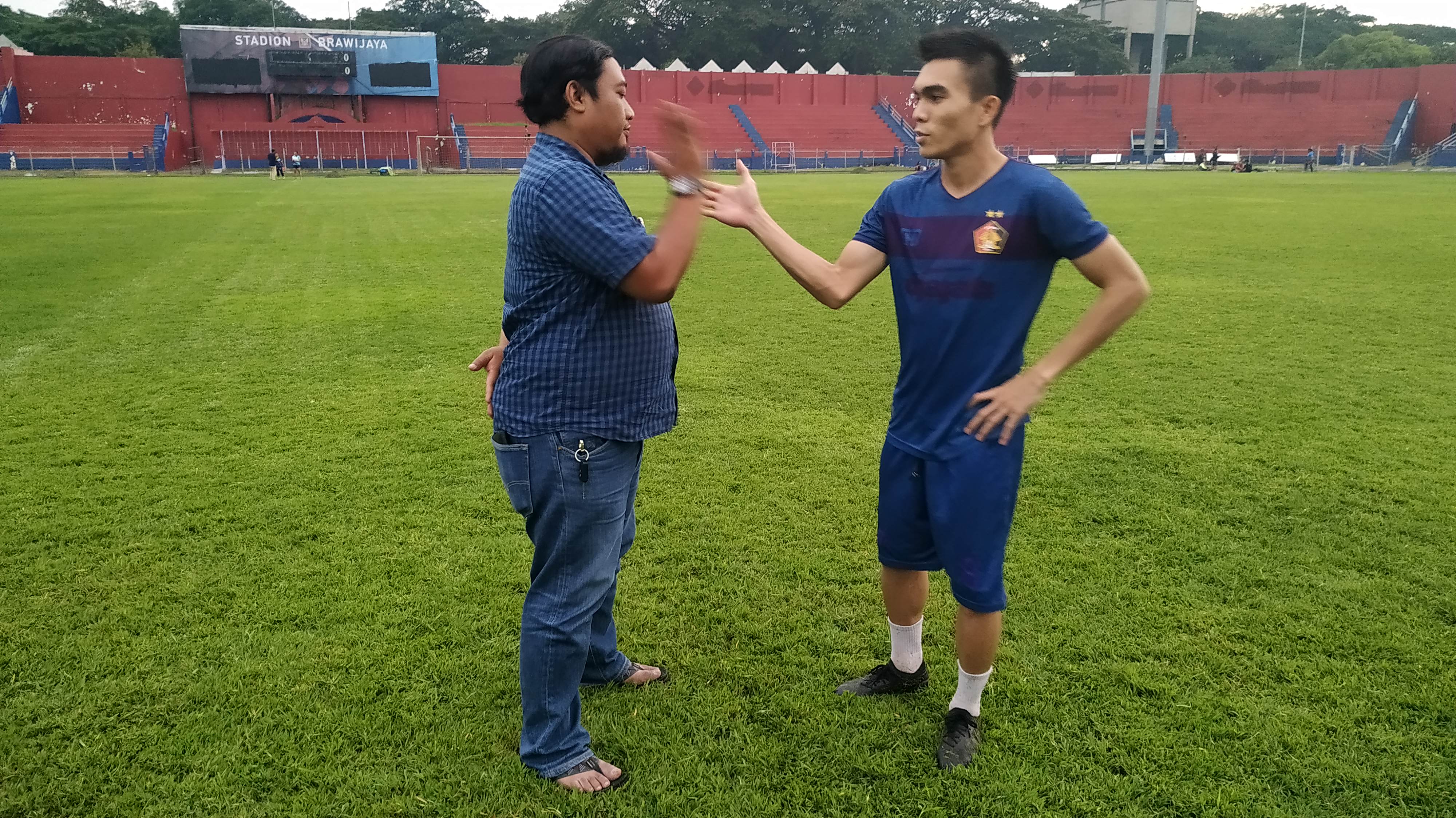 Eks timnas PSSI U19, Paolo Sitanggang mulai berlatih bersama Persik Kediri. (Foto: Fendhy/ngopibareng.id)