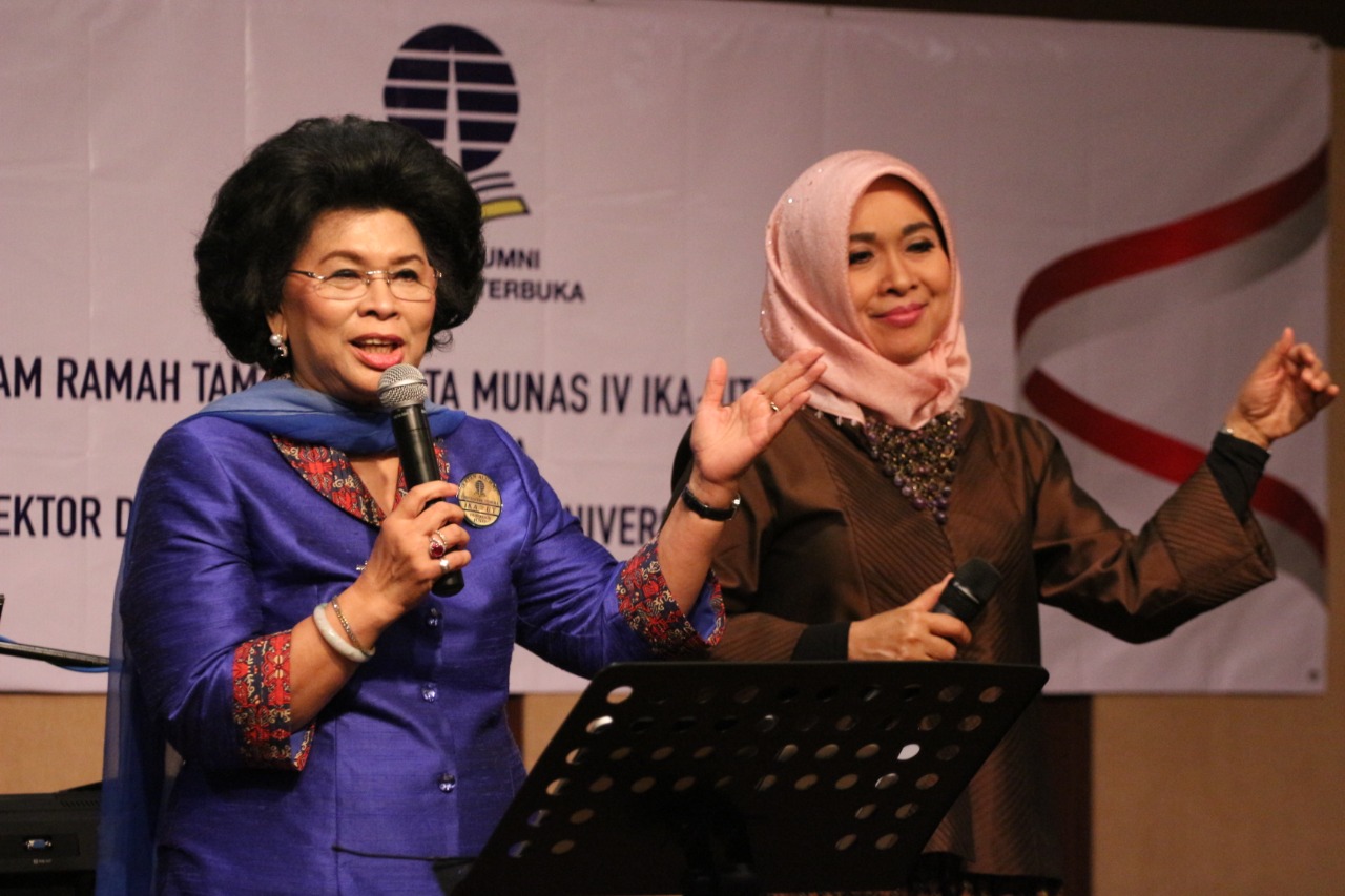 Ketua Yayasan Kanker Payudara Indonesia (YKPI) Linda Agum Gumelar (kiri). (Foto: Istimewa)