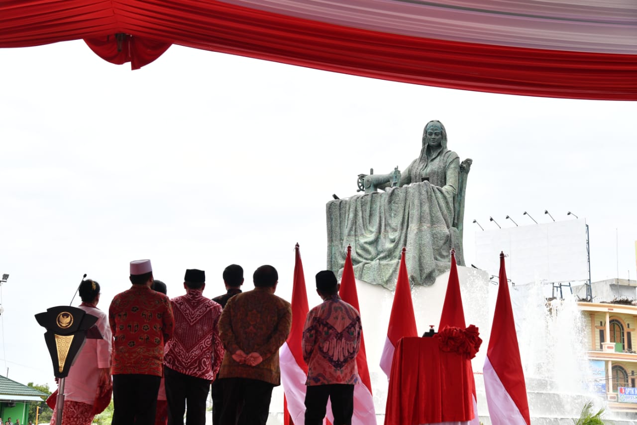 Monumen Fatmawati diresmikan Presiden Joko Widodo (Jokowi) di Bengkulu, Rabu 5 Februari 2020. (Foto: BPMI Setpres)