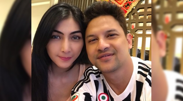 Aktor Lucky Perdana dan istrinya, Veronica. (Foto: Instagram)