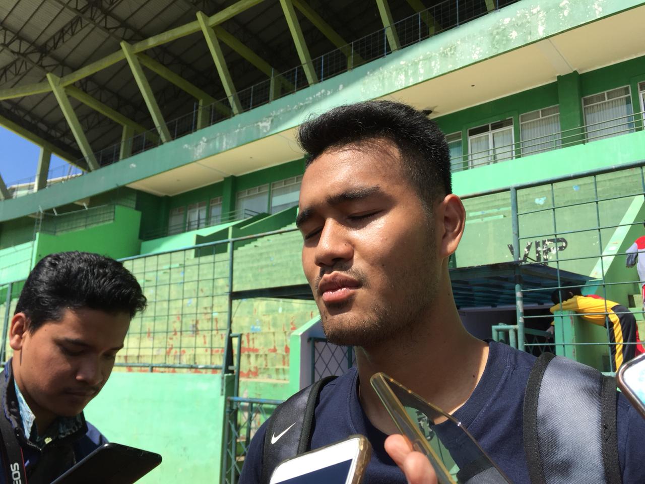 Pemain Arema FC, Muhammad Rafli saat ditemui di Stadion Gajayana, Malang. (Foto: Theo/ngopibareng.id)