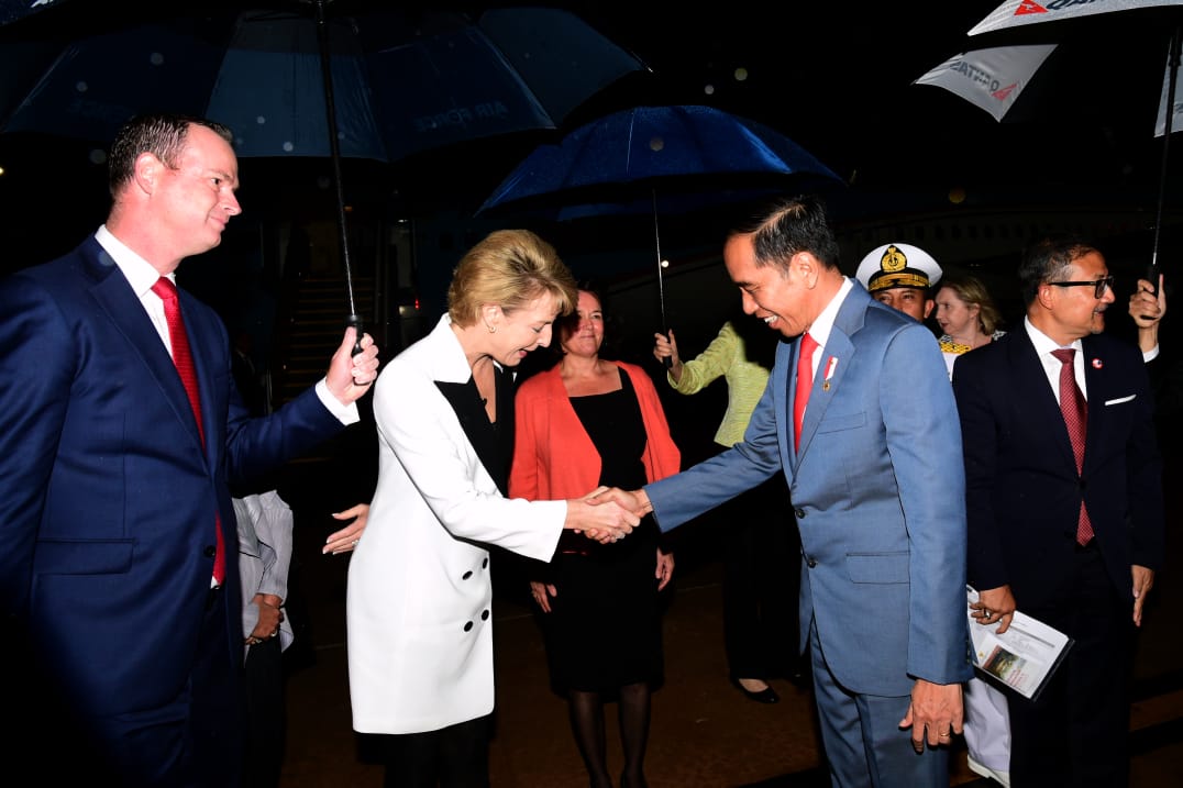 Presiden Joko Widodo beserta rombongan tiba Camberra, Australia, pada Sabtu 8 Februari 2020 (Foto: BPMI Setpres)