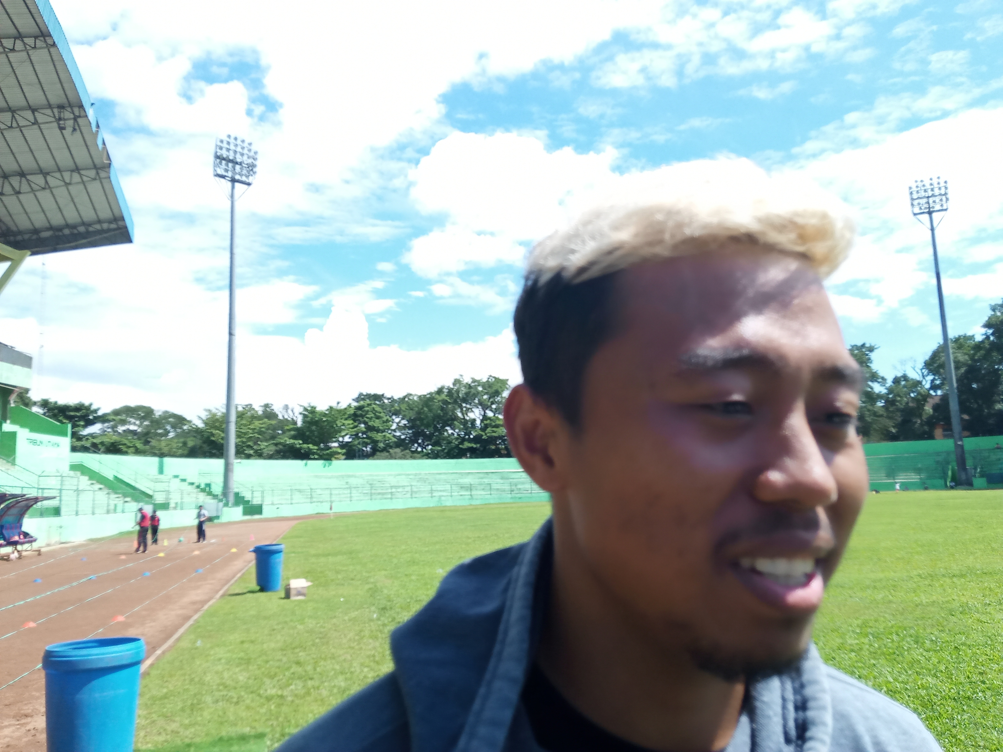 Pemain Arema FC, Kushedya Heri Yudo saat ditemui di Stadion Gajayana, Malang (Theo/ngopibareng.id)