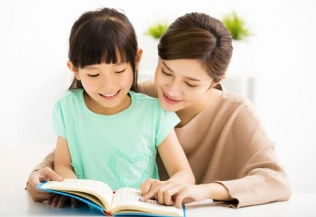 Ilustrasi membaca menyenangkan bareng orang tua. (Foto: ilustrasi google)
