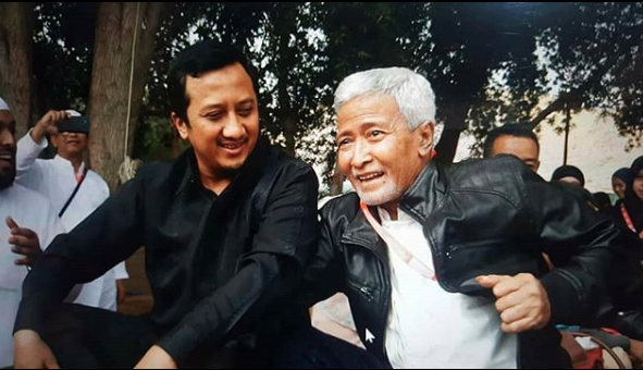 Foto kenangan ustadz Yusuf Mansur bersama almarhum sang ayah, Abdurrahman Mimbar. (Foto: Instagram Yusuf Mansur)