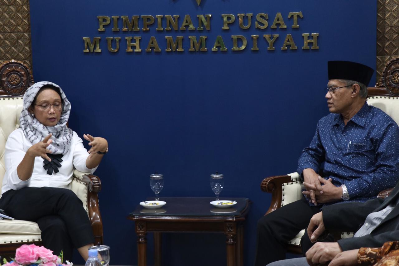 Haedar Nashir bersama Menteri Luar Negeri (Menlu) Retno Marsudi. (Foto: Istimewa)