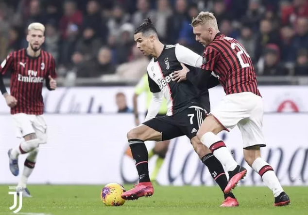 Aksi Cristiano Roaldo dalam laga Juventus vs AC Milan, leg pertama babak semifinal Coppa Italia 2019-2020. (Foto: Twitter Juventus)