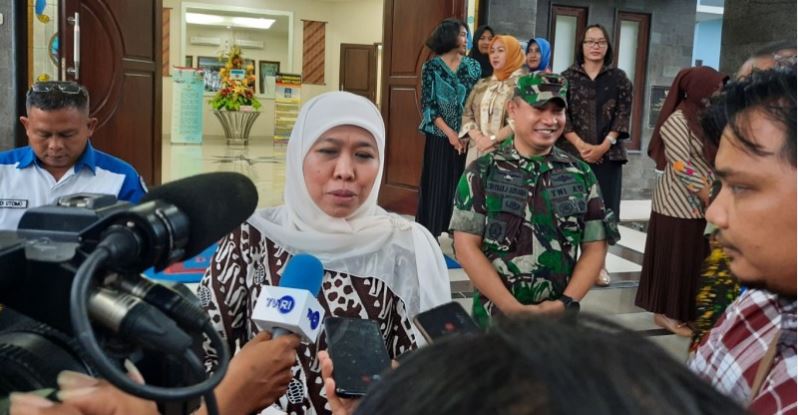 Gubernur Jawa Timur Khofifah Indar Parawansa. Sektir lapangan usaha penyedia akomodasi, makanan dan minuman, di tahn 2019 meningkat 7,58 persen (c to c) dibanding tahun 2018. (Foto:ngopibareng.id)