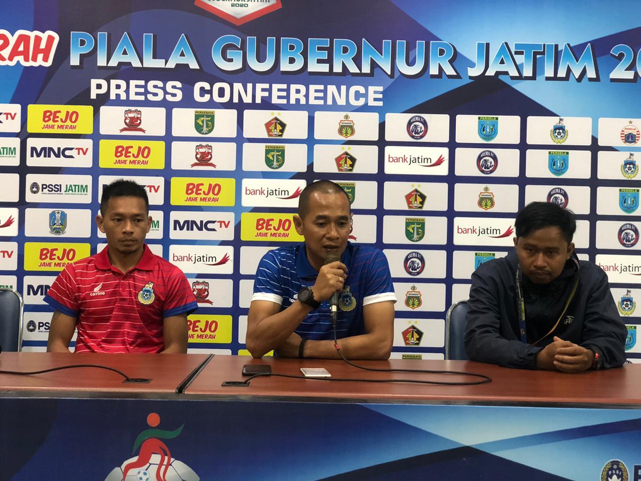 Pelatih Sabah FA, Kurniawan Dwi Yulianto saat sesi jumpa pers di Stadion Kanjuruhan, Malang (Foto: Lalu Theo Ariawan/Ngopibareng.id)